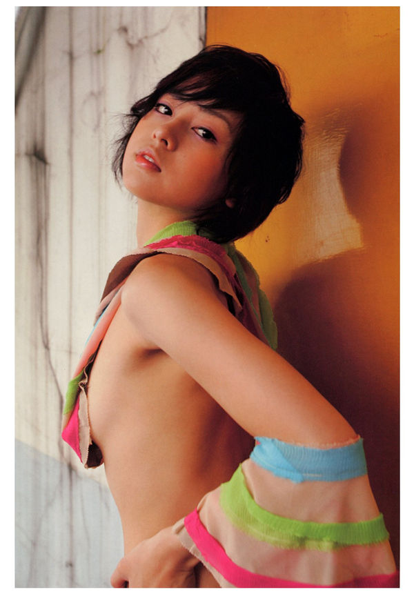 神户美雪写真集《Navi》高清全本[80P] 日系套图-第4张