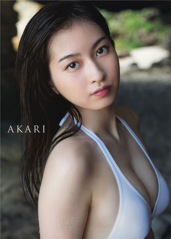 植村朱莉写真集《AKARI》高清全本[90P] 日系套图-第1张