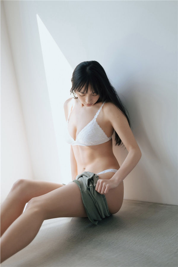 大槻りこ写真集《朝陽と…》高清全本[62P] 日系套图-第6张