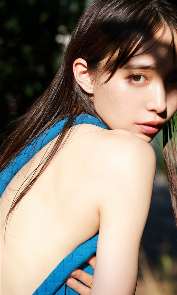 井桁弘惠写真集《BE{Free}》高清全本[54P] 日系套图-第2张