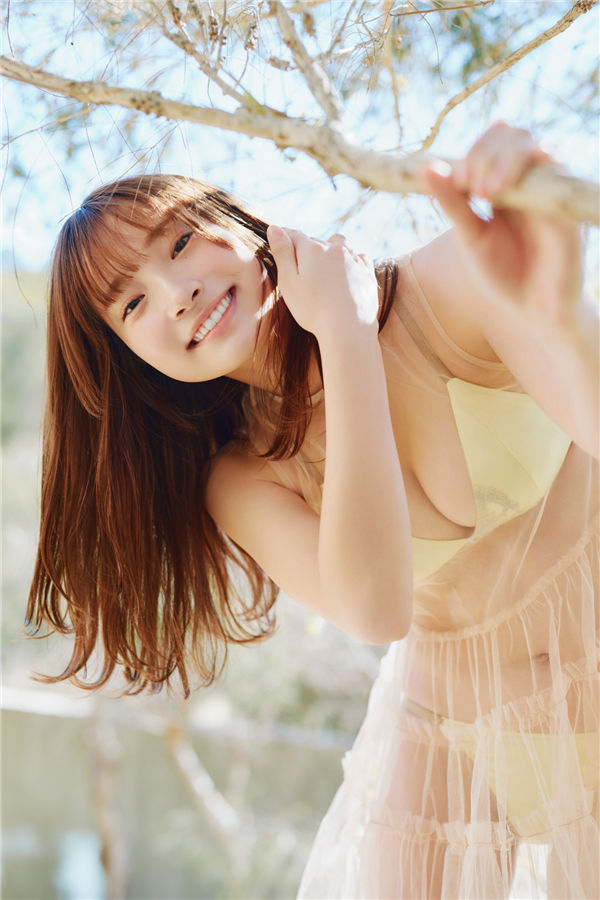 里仲菜月写真集《おとなっちゃん！　ｖｏｌ．１》高清全本[53P] 日系套图-第2张